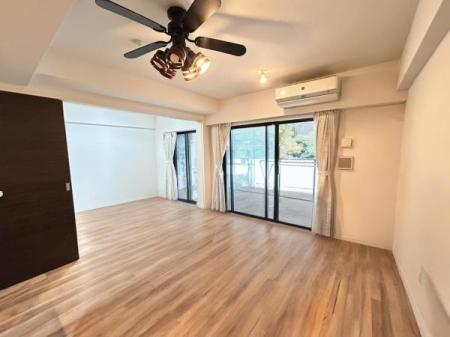 �_�ސ쌧����s�P�s��1���ڂ̒��Ã}���V�����̃��r���O