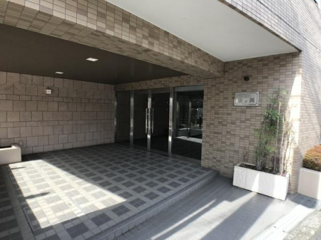 �_�ސ쌧����s������2���ڂ̒��Ã}���V�����̃G���g�����X