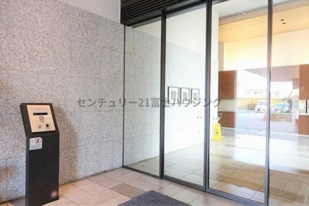 �_�ސ쌧������s�l�����̒��Ã}���V�����̃G���g�����X