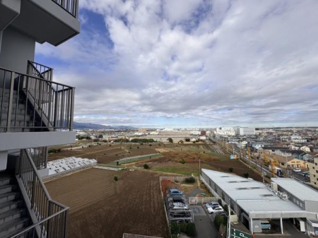 �_�ސ쌧������s���h�̒��Ã}���V�����̏Z�˂���̒��]�ʐ^