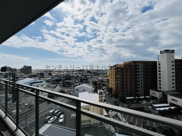 �_�ސ쌧������s���h�̒��Ã}���V�����̏Z�˂���̒��]�ʐ^