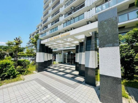 �_�ސ쌧����s���3���ڂ̒��Ã}���V�����̃G���g�����X