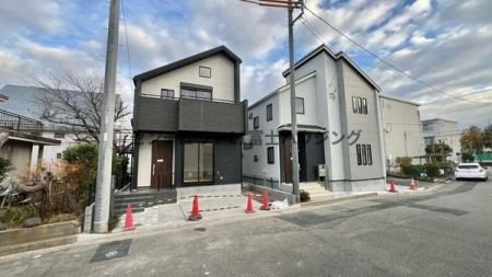 �_�ސ쌧������s�����u2���ڂ̐V�z��ˌ��Ă̌��n�O�ώʐ^