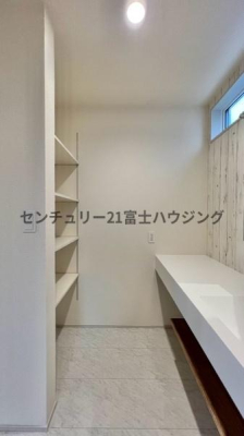 �_�ސ쌧������s�����u2���ڂ̐V�z��ˌ��Ă̐��ʑ�E���ʏ�