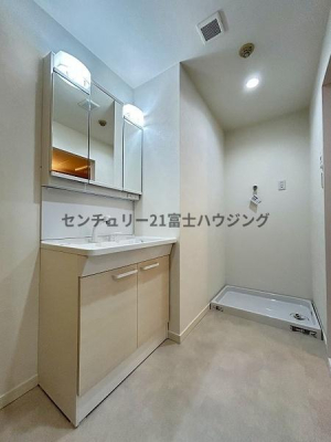 �_�ސ쌧����s�ΐ�5���ڂ̒��Ã}���V�����̐��ʑ�E���ʏ�