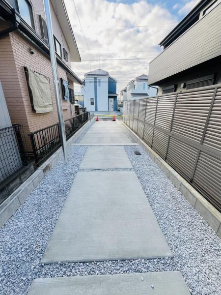 �_�ސ쌧������s�����̐V�z��ˌ��Ă̒��ԏ�