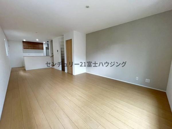 �_�ސ쌧����s�ғ����C��1���ڂ̐V�z��ˌ��Ẵ��r���O