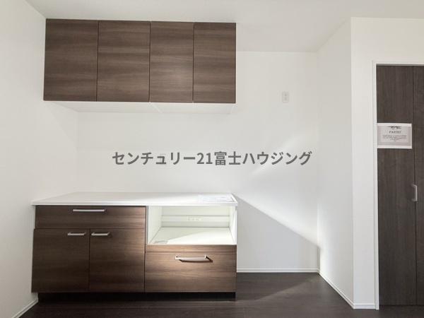 �_�ސ쌧������s�����u2���ڂ̐V�z��ˌ��ẴL�b�`��