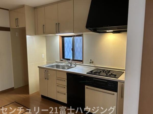 �_�ސ쌧����s�����C��4���ڂ̒��È�ˌ��ẴL�b�`��