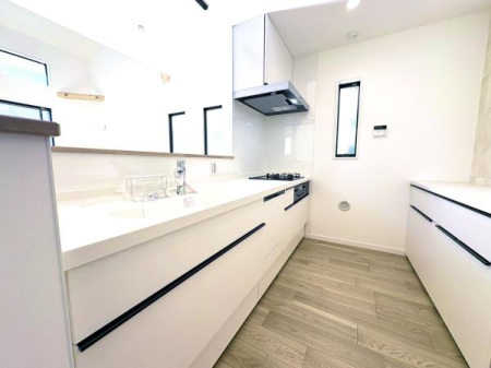 �_�ސ쌧������s�o�����̐V�z��ˌ��ẴL�b�`��