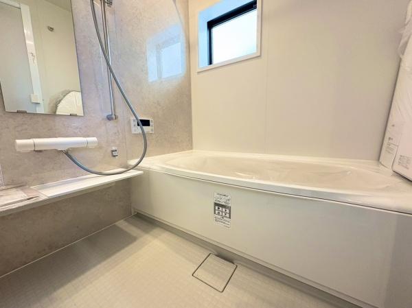 �_�ސ쌧������s�o�����̐V�z��ˌ��Ă̗���