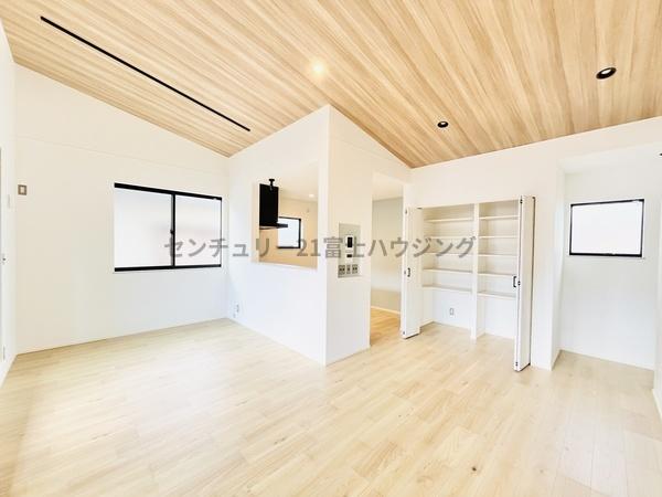 �_�ސ쌧������s���a�c1���ڂ̐V�z��ˌ��Ẵ��r���O