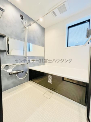 �_�ސ쌧������s���a�c1���ڂ̐V�z��ˌ��Ă̗���