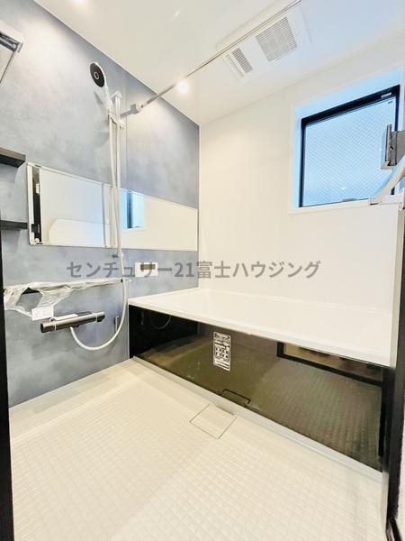 �_�ސ쌧������s���a�c1���ڂ̐V�z��ˌ��Ă̗���