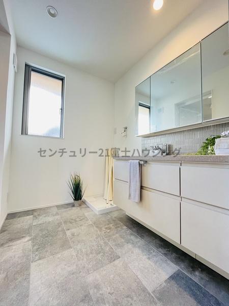 �_�ސ쌧������s�l�|4���ڂ̐V�z��ˌ��Ă̐��ʑ�E���ʏ�