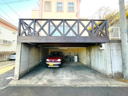 �_�ސ쌧����s����3���ڂ̒��È�ˌ��Ă̒��ԏ�