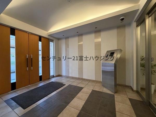 �_�ސ쌧����s�쓡��̒��Ã}���V�����̃G���g�����X