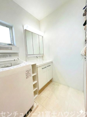 �_�ސ쌧�����S���쒬��V�{8���ڂ̒��È�ˌ��Ă̐��ʑ�E���ʏ�