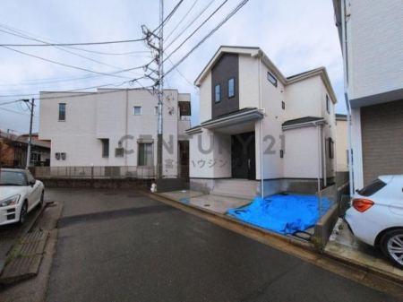 �_�ސ쌧������s�ԉH���̐V�z��ˌ��Ă̑O�ʓ��H�܂ތ��n�ʐ^