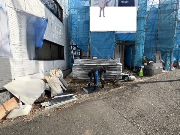 �_�ސ쌧������s����̐V�z��ˌ��Ă̑O�ʓ��H�܂ތ��n�ʐ^