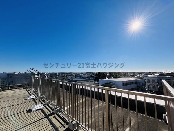 �_�ސ쌧������s�ᏼ���̒��Ã}���V�����̏Z�˂���̒��]�ʐ^