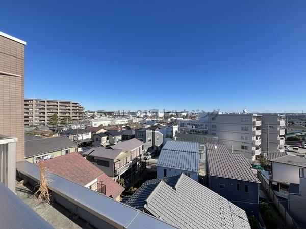 �_�ސ쌧������s�ᏼ���̒��Ã}���V�����̏Z�˂���̒��]�ʐ^