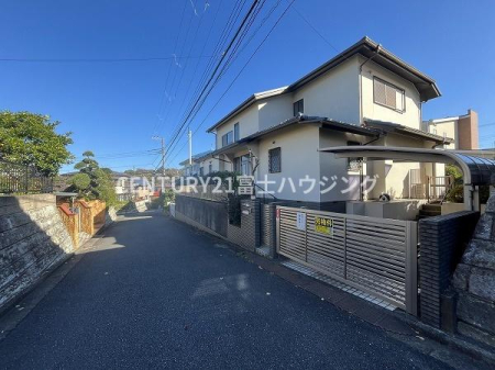 �_�ސ쌧���q�s�򖾎�6���ڂ̒��È�ˌ��Ă̑O�ʓ��H�܂ތ��n�ʐ^