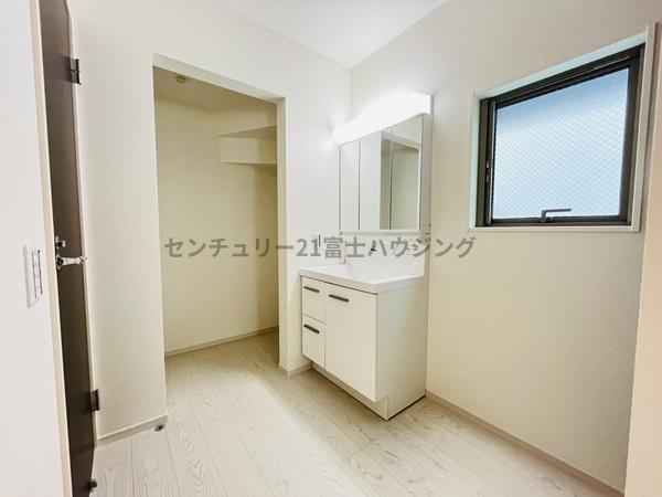 �_�ސ쌧������s���c3���ڂ̐V�z��ˌ��Ă̐��ʑ�E���ʏ�