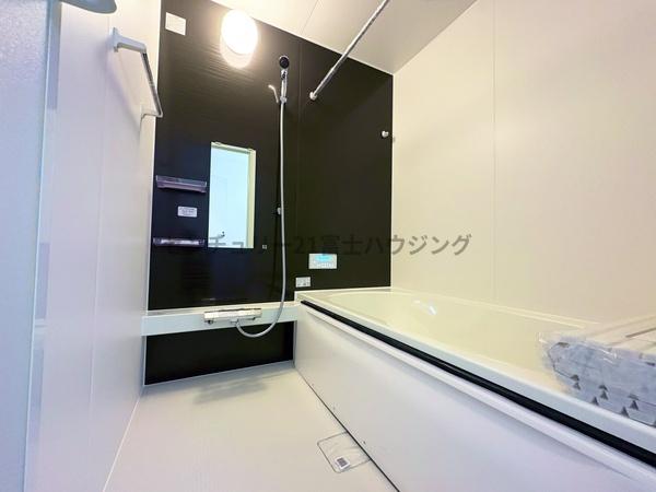 �_�ސ쌧������s���c1���ڂ̐V�z��ˌ��Ă̗���