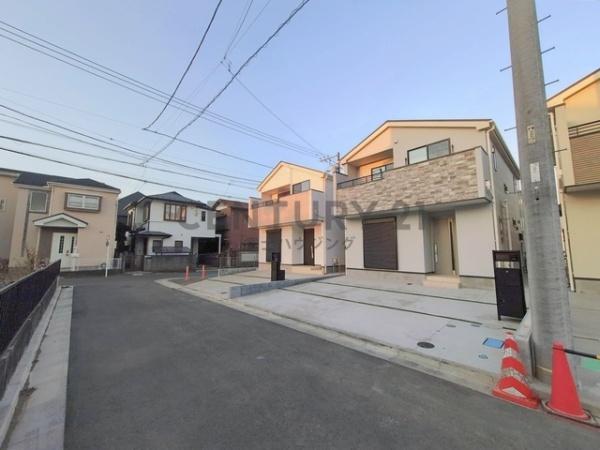 �_�ސ쌧����s�ғ�������1���ڂ̐V�z��ˌ��Ă̑O�ʓ��H�܂ތ��n�ʐ^