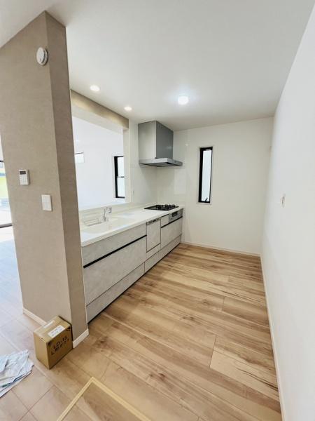 �_�ސ쌧������s����4���ڂ̐V�z��ˌ��ẴL�b�`��