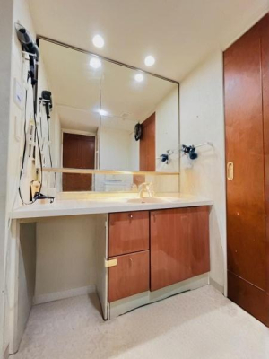 �_�ސ쌧����s���3���ڂ̒��Ã}���V�����̐��ʑ�E���ʏ�