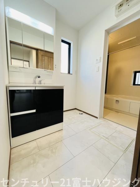 �_�ސ쌧������s����4���ڂ̐V�z��ˌ��Ă̐��ʑ�E���ʏ�