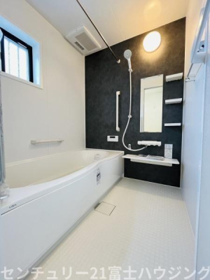 �_�ސ쌧������s����4���ڂ̐V�z��ˌ��Ă̗���