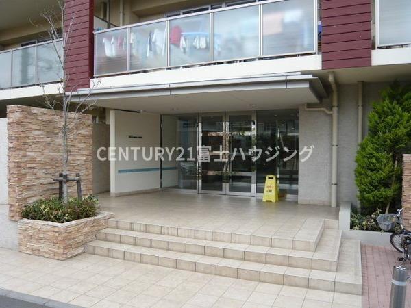 �_�ސ쌧������s������̒��Ã}���V�����̃G���g�����X