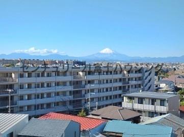 �_�ސ쌧����s�А�4���ڂ̒��Ã}���V�����̏Z�˂���̒��]�ʐ^