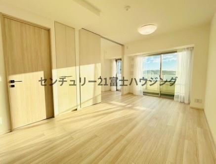 �_�ސ쌧����s�А�4���ڂ̒��Ã}���V�����̃��r���O