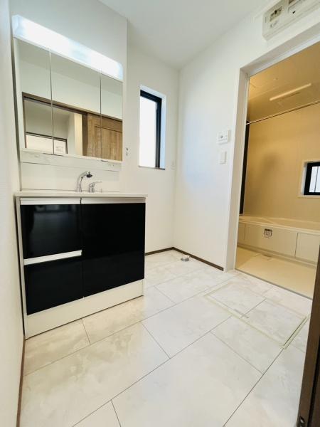 �_�ސ쌧������s����4���ڂ̐V�z��ˌ��Ă̐��ʑ�E���ʏ�