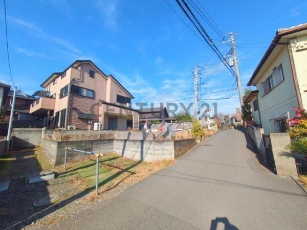 �_�ސ쌧������s�ԉH���̓y�n�̑O�ʓ��H�܂ތ��n�ʐ^