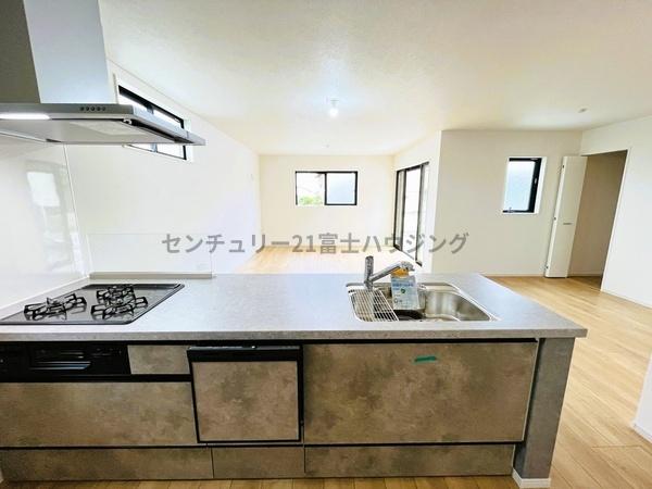 �_�ސ쌧����s���̐V�z��ˌ��ẴL�b�`��