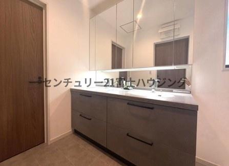 �_�ސ쌧����s������3���ڂ̐V�z��ˌ��Ă̐��ʑ�E���ʏ�