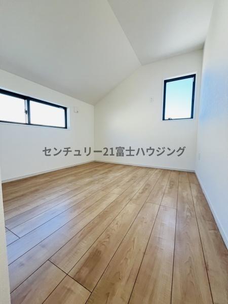 �_�ސ쌧������s�����u�̐V�z��ˌ��Ă̗m��