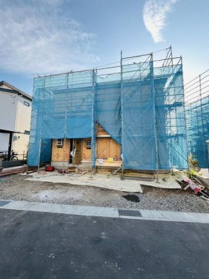 �_�ސ쌧���q�s��L�̐V�z��ˌ��Ă̑O�ʓ��H�܂ތ��n�ʐ^