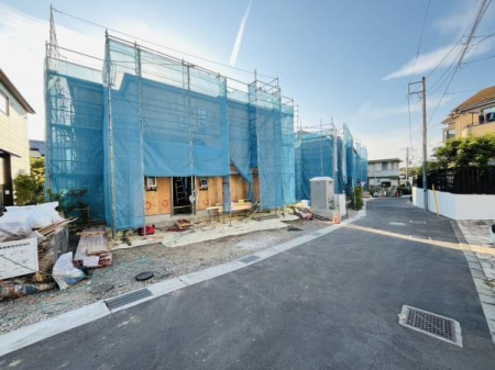 �_�ސ쌧���q�s��L�̐V�z��ˌ��Ă̑O�ʓ��H�܂ތ��n�ʐ^