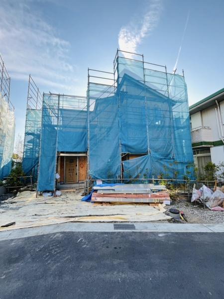 �_�ސ쌧���q�s��L�̐V�z��ˌ��Ă̑O�ʓ��H�܂ތ��n�ʐ^