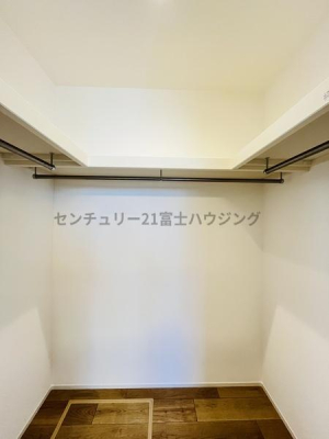 �_�ސ쌧������s�l�|4���ڂ̐V�z��ˌ��Ă̎��[