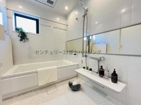 �_�ސ쌧������s�l�|4���ڂ̐V�z��ˌ��Ă̗���