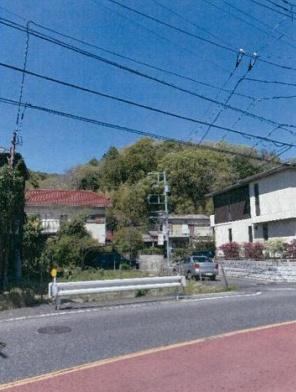 �_�ސ쌧���q�s�\�񏊂̓y�n�̑O�ʓ��H�܂ތ��n�ʐ^