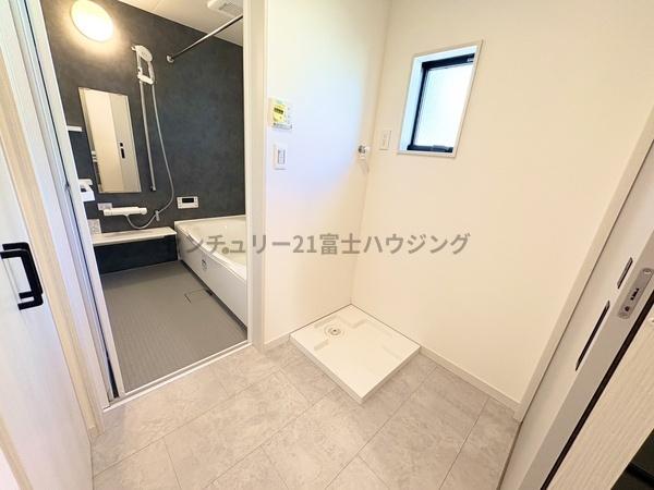 �_�ސ쌧������s���a�c3���ڂ̐V�z��ˌ��Ă̐��ʑ�E���ʏ�