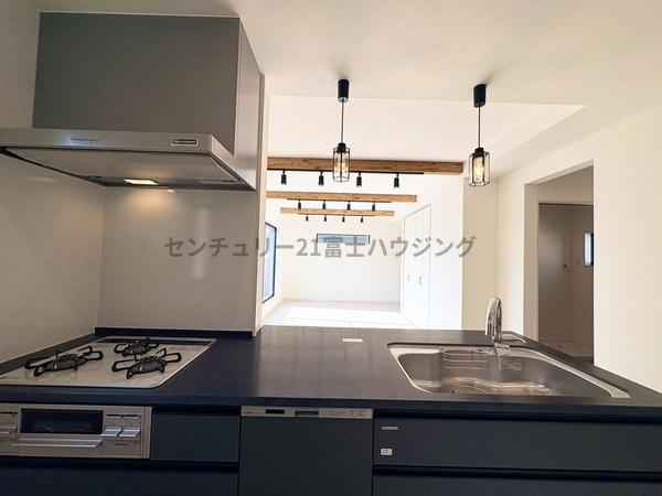 �_�ސ쌧������s���a�c3���ڂ̐V�z��ˌ��ẴL�b�`��